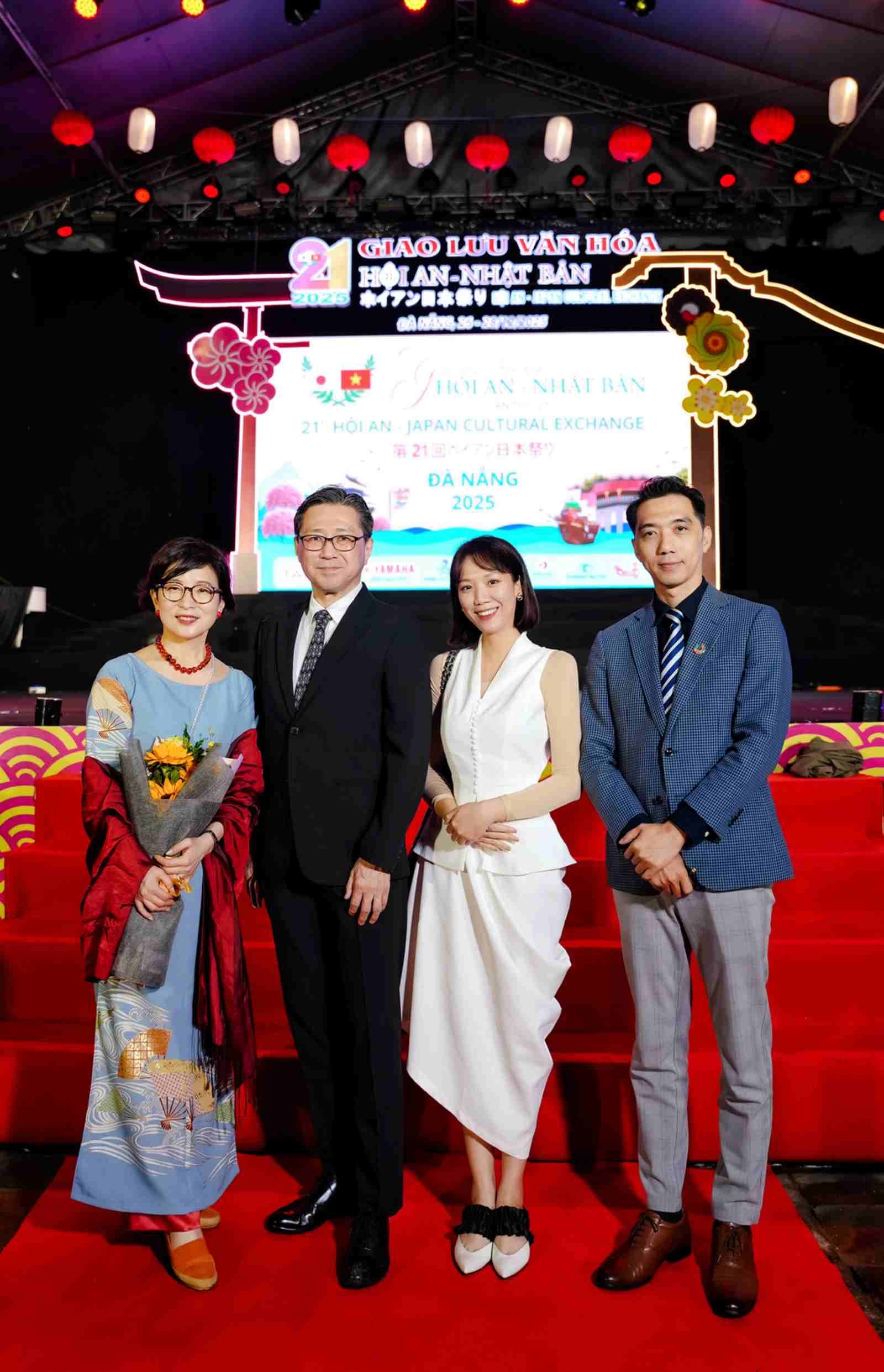 Đoàn phim Công Nữ Ngọc Hoa giới thiệu dự án với Tổng Lãnh Sự quán Nhật Bản tại Đà Nẵng